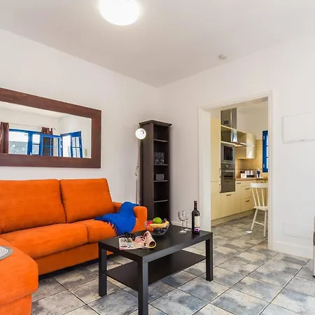 Awesome Puerto Del Carmen - 3 Bedrooms - Holanda Grande - Short Walk To - Pool Table וילה פוארטו דל כרמן