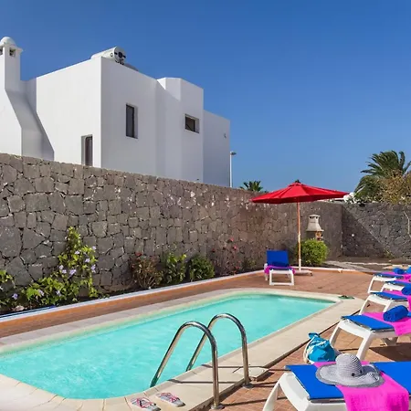 וילה Awesome Puerto Del Carmen - 3 Bedrooms - Holanda Grande - Short Walk To - Pool Table פוארטו דל כרמן