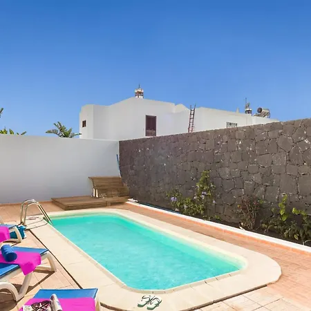 Awesome Puerto Del Carmen - 3 Bedrooms - Holanda Grande - Short Walk To - Pool Table *